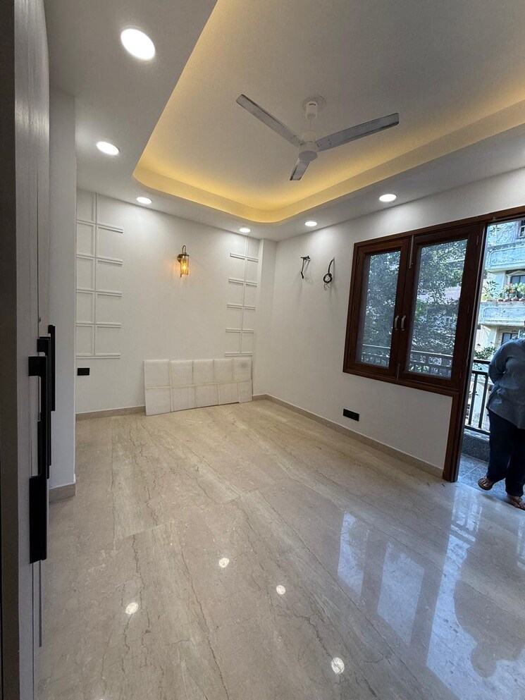 Room, kalkaji 2 Bedroom 900 Sq.Ft. Builder Floor In Kalkaji Delhi 9311732