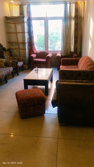 Living Room in 3 BHK Apartment at Alaknanda – for Rent