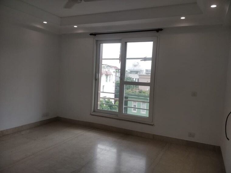 Room, greater kailash ii 4 Bedroom 3500 Sq.Ft. Builder Floor In Greater Kailash ii Delhi 9311742