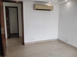Room in 4 BHK Builder Floor at Greater Kailash ii – for Rent