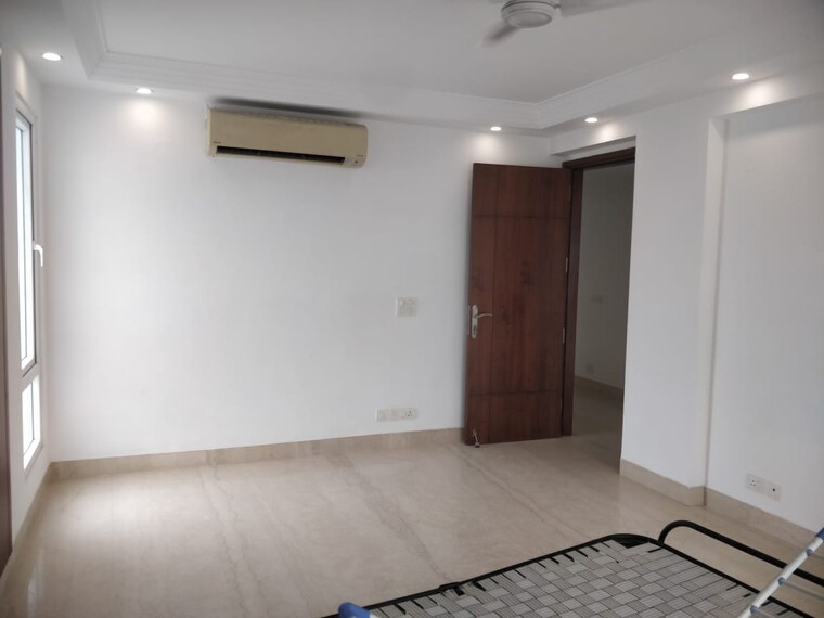 Room, greater kailash ii 4 Bedroom 3500 Sq.Ft. Builder Floor In Greater Kailash ii Delhi 9311742