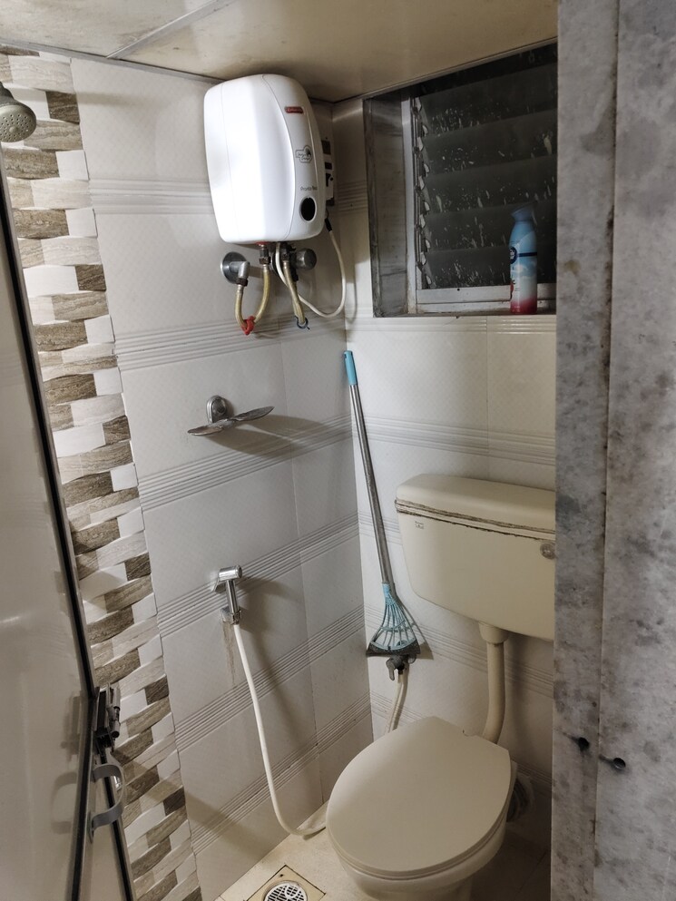 Bathroom, sunrise-apartment-mahim 2 Bedroom 750 Sq.Ft. Apartment In Mahim Mumbai 9311737