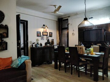 Living Room in 4 BHK Apartment at Chattarpur – for Rent