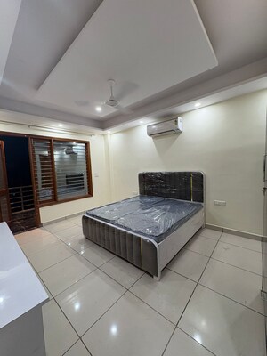 Kitchen in 2 BHK Builder Floor at Sector 40 – for Rent