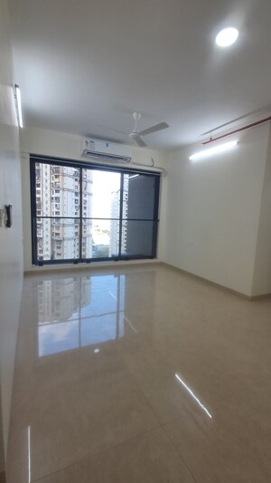2 BHK Apartment For Rent in Dosti Eastern Bay, Wadala
