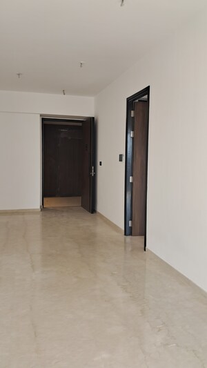 Furnished Amenities in 2 BHK Apartment at Lodha The Park, Worli – for Rent