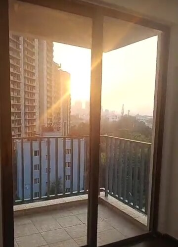 Room in 3 BHK Apartment at Paras Dews, Sector 106 – for Rent