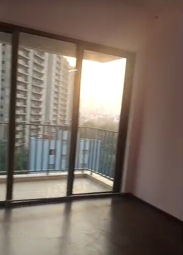 Room in 3 BHK Apartment at Paras Dews, Sector 106 – for Rent