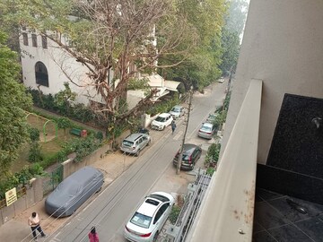 Balcony in 4 BHK Builder Floor at Safdarjung Enclave – for Rent