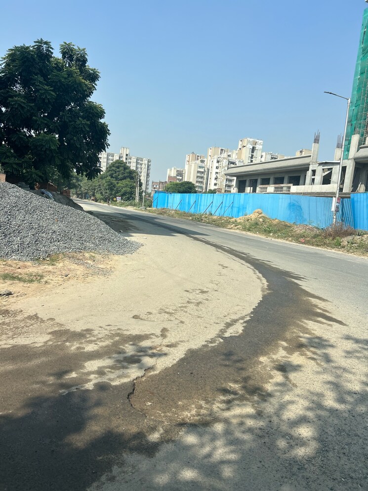 Swimming Pool, arttech-maulshree-heights Commercial Shop 518 Sq.Ft. In Sector 84 Faridabad 9311826