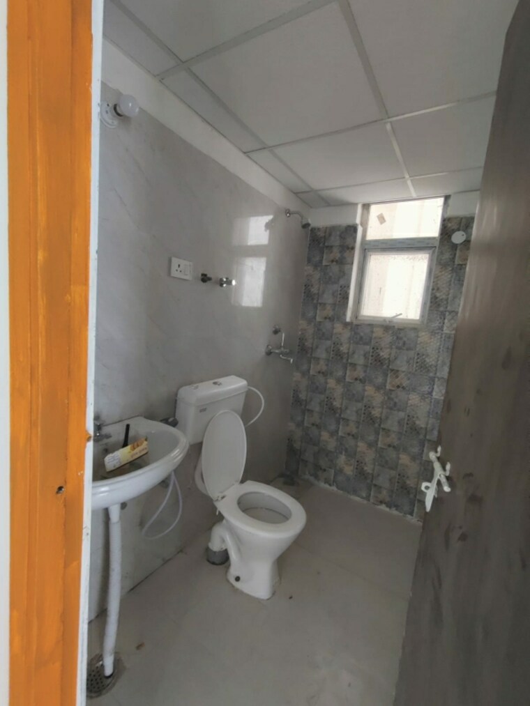 Bathroom, signature-the-millennia-3 2 Bedroom 661 Sq.Ft. Apartment In Sector 37d Gurgaon 9311874