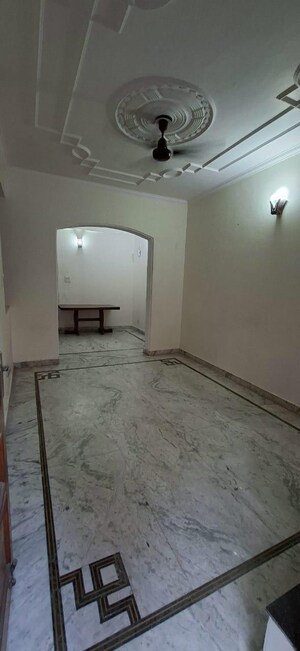 2 BHK Builder Floor For Rent in Sector 40