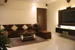 Living Room in 2 BHK Apartment at Sanghvi Majestic, Matunga – for Rent