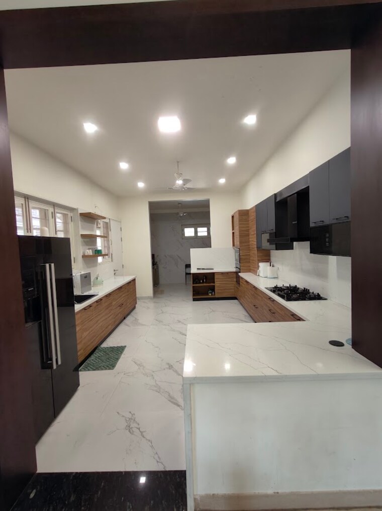 Kitchen, prestige-lakeside-habitat 4 Bedroom 4033 Sq.Ft. Villa In Varthur Bangalore 9311944