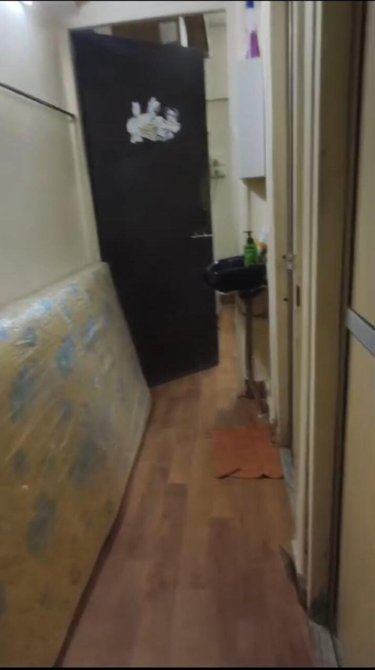 Other, andheri east 1 RK 300 Sq.Ft. Apartment In Andheri East Mumbai 9311933