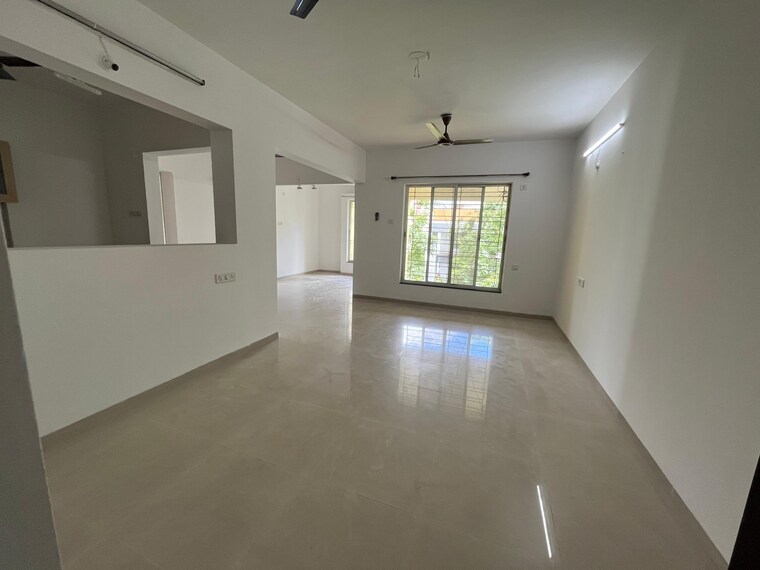 Room, galore-park 3 Bedroom 1100 Sq.Ft. Apartment In Bavdhan Pune 9312009