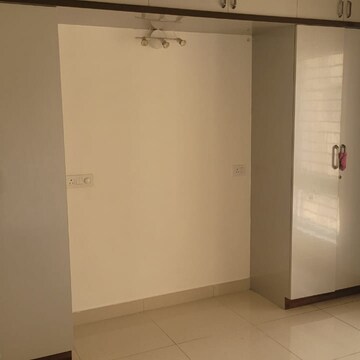 Room in 2 BHK Apartment at Kolte Patil iTowers Exente, Doddanagamangala Village – for Rent