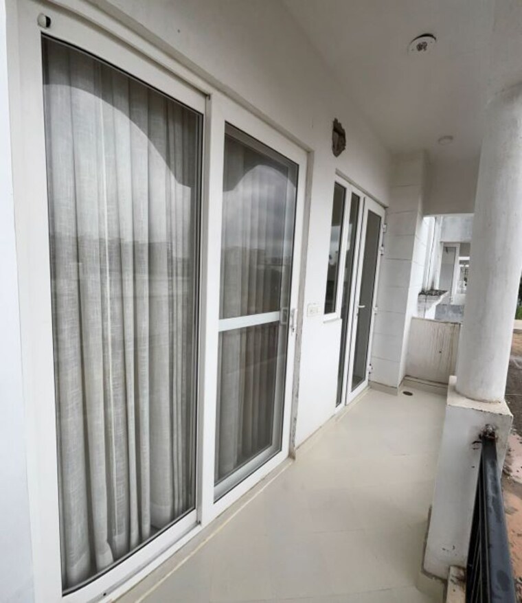 Balcony, pinnacle-aeren-homes 3 Bedroom 1680 Sq.Ft. Apartment In Pir Machalla Zirakpur 9312030