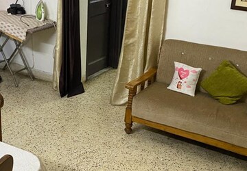 Living Room in 2 BHK Independent House at RWA Apartments Sector 40, Sector 40 – for Rent