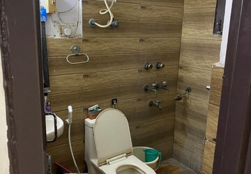 Bathroom in 2 BHK Independent House at RWA Apartments Sector 40, Sector 40 – for Rent