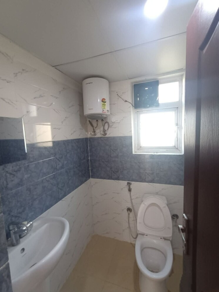 Attached Bathroom, aims-greens-avenue 3 Bedroom 1440 Sq.Ft. Apartment In Sector 4 Greater Noida Greater Noida 9312052