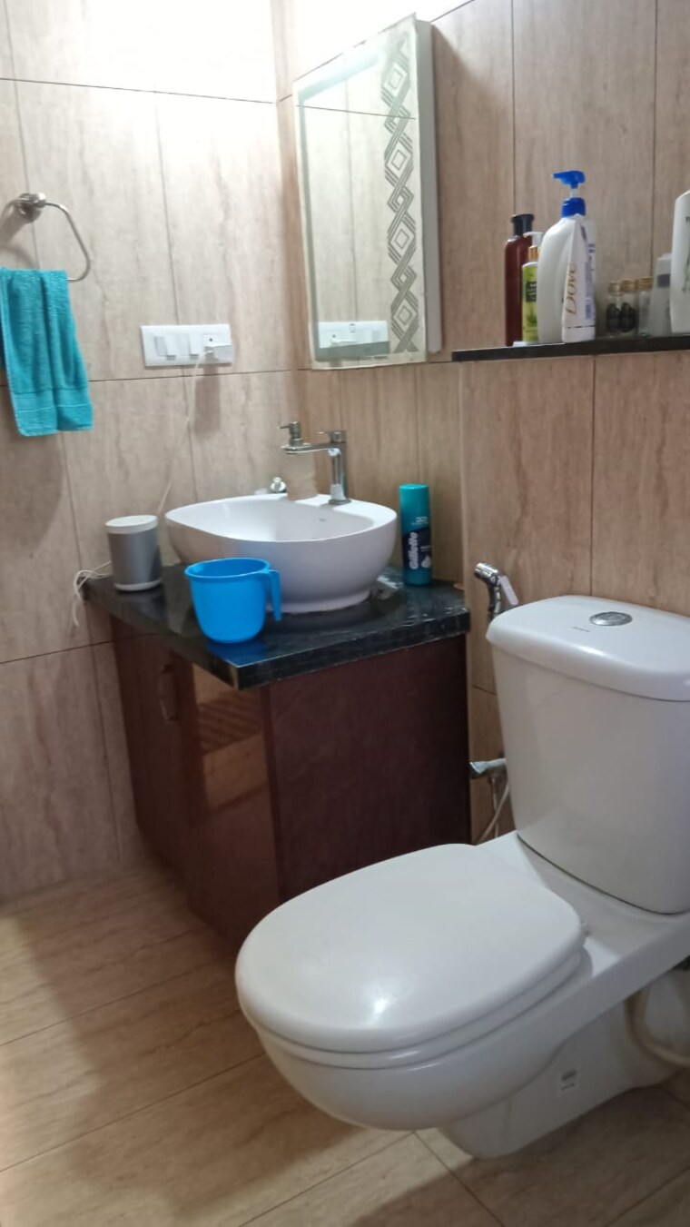 Bathroom, prestige-lakeside-habitat 3.5 Bedroom 2135 Sq.Ft. Apartment In Varthur Bangalore 9312048
