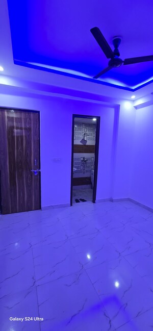 Room in 3 BHK Builder Floor at Sarfabad Village – for Sale