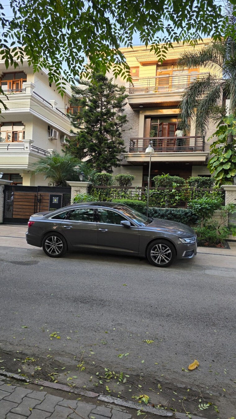 Exterior View, sector 32 3 Bedroom 500 Sq.Yd. Builder Floor In Sector 32 Chandigarh 9312145