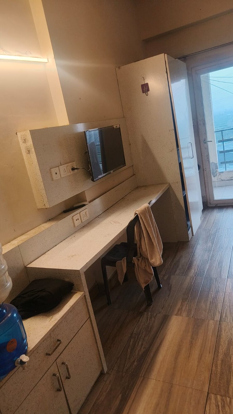 Other, paramount-golfforeste 1 Bedroom 435 Sq.Ft. Apartment In Zeta I Greater Noida Greater Noida 9312140