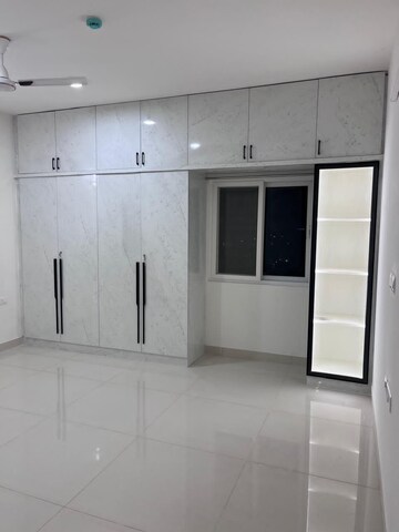 Room in 3 BHK Apartment at Rajapushpa Provincia, Narsingi – for Rent