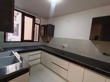 Kitchen in 3 BHK Builder Floor at Jal Vihar Colony, Sector 46 – for Rent