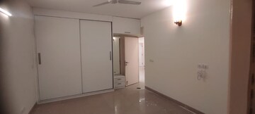 Room in 3 BHK Apartment at Emaar Emerald Floors Premier, Sector 65 – for Rent