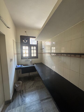 Kitchen in 2 BHK Builder Floor at Sector 46 – for Rent