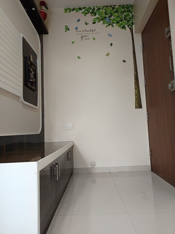 Furnished Amenities in 3 BHK Apartment at Forum Mall, Adugodi – for Sale