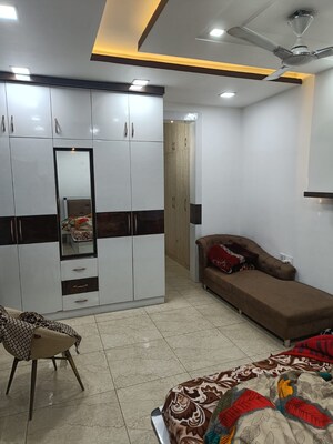 Living Room in 4 BHK Apartment at Supertech Cape Town, Sector 74 – for Rent