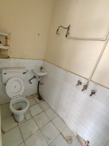 Bathroom in 4 BHK Builder Floor at Green Fields Colony – for Rent