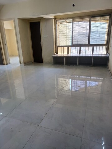 Room in 2 BHK Apartment at Bharat Ecovistas, Shilphata – for Rent