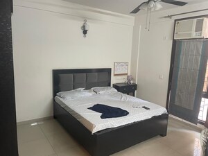Bedroom in 2 BHK Builder Floor at Sector 21 – for Rent