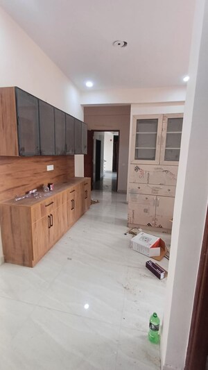 Room in 4 BHK Apartment at Shri Sai Kripa Rainbow Apartments, Sector 43 – for Rent