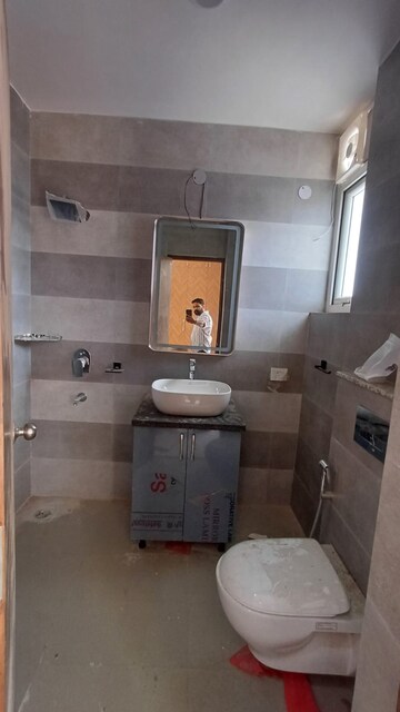 Bathroom in 4 BHK Apartment at Shri Sai Kripa Rainbow Apartments, Sector 43 – for Rent