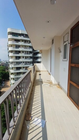 Balcony in 4 BHK Apartment at Shri Sai Kripa Rainbow Apartments, Sector 43 – for Rent