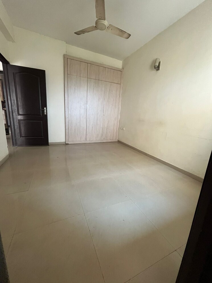 Room, sunworld-vanalika 3 Bedroom 1730 Sq.Ft. Apartment In Sector 107 Noida 9312260