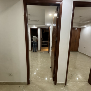 Room in 2 BHK Builder Floor at Sainik Farm – for Rent