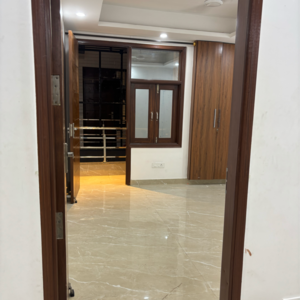 Room in 2 BHK Builder Floor at Sainik Farm – for Rent