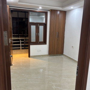 Room in 2 BHK Builder Floor at Sainik Farm – for Rent