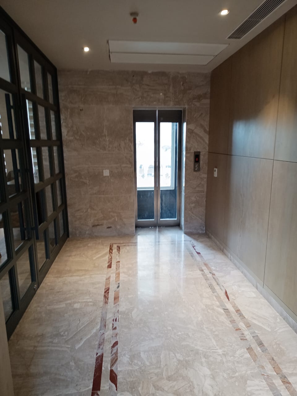 3 BHK Apartment For Sale in Emaar Palm Gardens