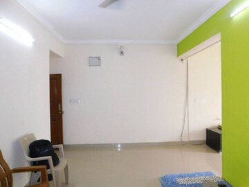 Furnished Amenities in 2 BHK Apartment at Forum Mall, Adugodi – for Sale