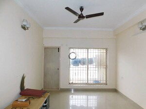 Furnished Amenities in 2 BHK Apartment at Forum Mall, Adugodi – for Sale