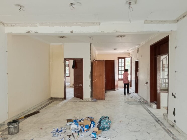 Room, sainik farm 6 Bedroom 18000 Sq.Ft. Villa In Sainik Farm Delhi 9312287