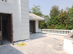 Balcony in 6 BHK Villa at Sainik Farm – for Sale